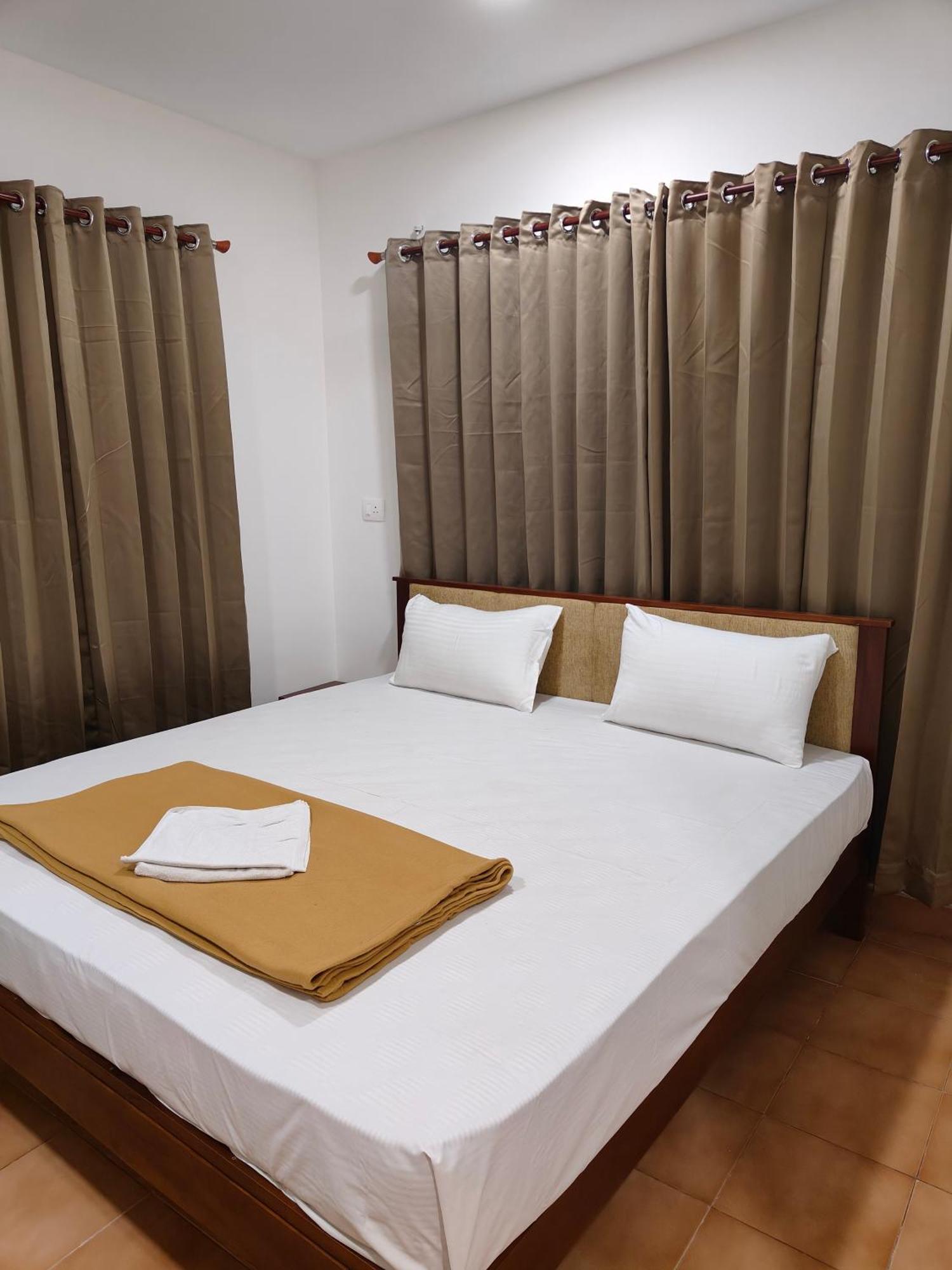 Hotel Nova Kochi Kültér fotó